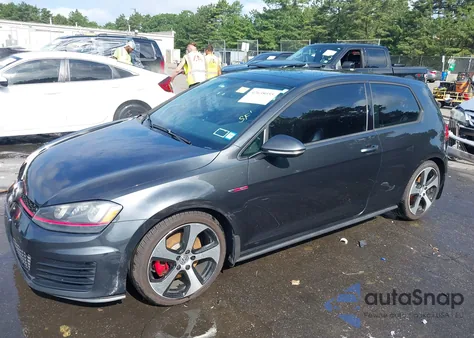 2015 Volkswagen Golf Gti 2.0T Se 2-Door z USA, uszkodzony, nr VIN 3VWYT7AU8FM027325